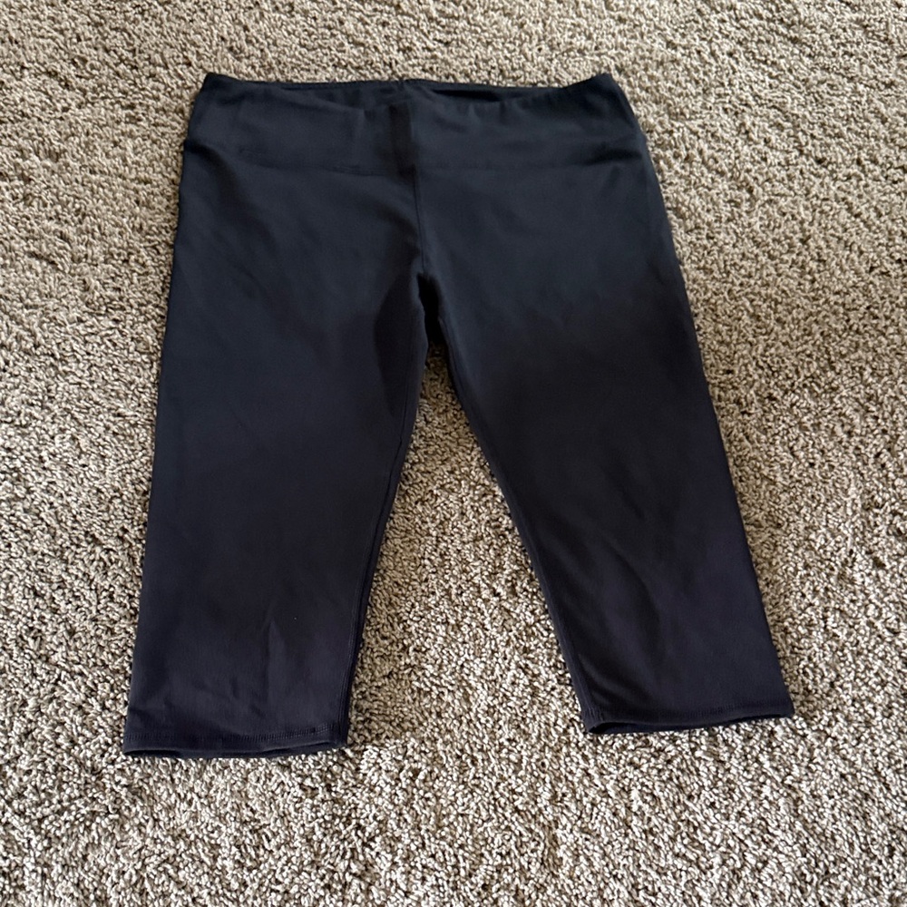 Fabletics Midnight Cropped Pants - image 1